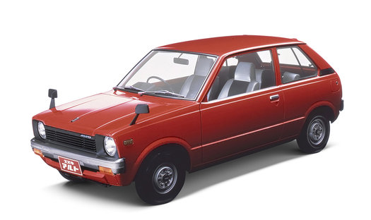 Suzuki отмечает 45 лет с момента выпуска минивэна Alto